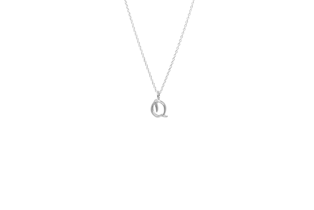 IX Studios - Q Letter Charm sølv 